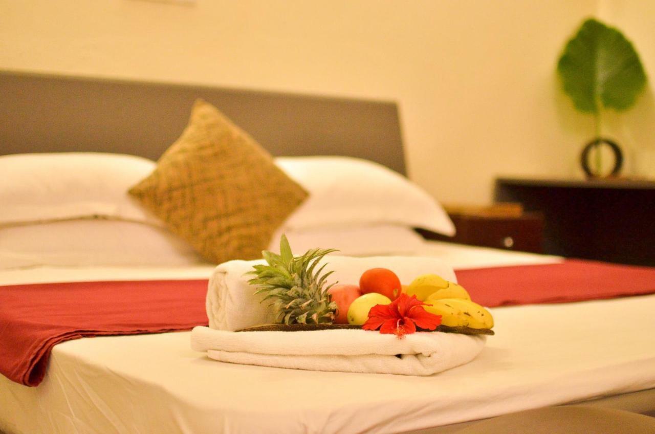 Equatorial Divers Lodge Addu City Esterno foto