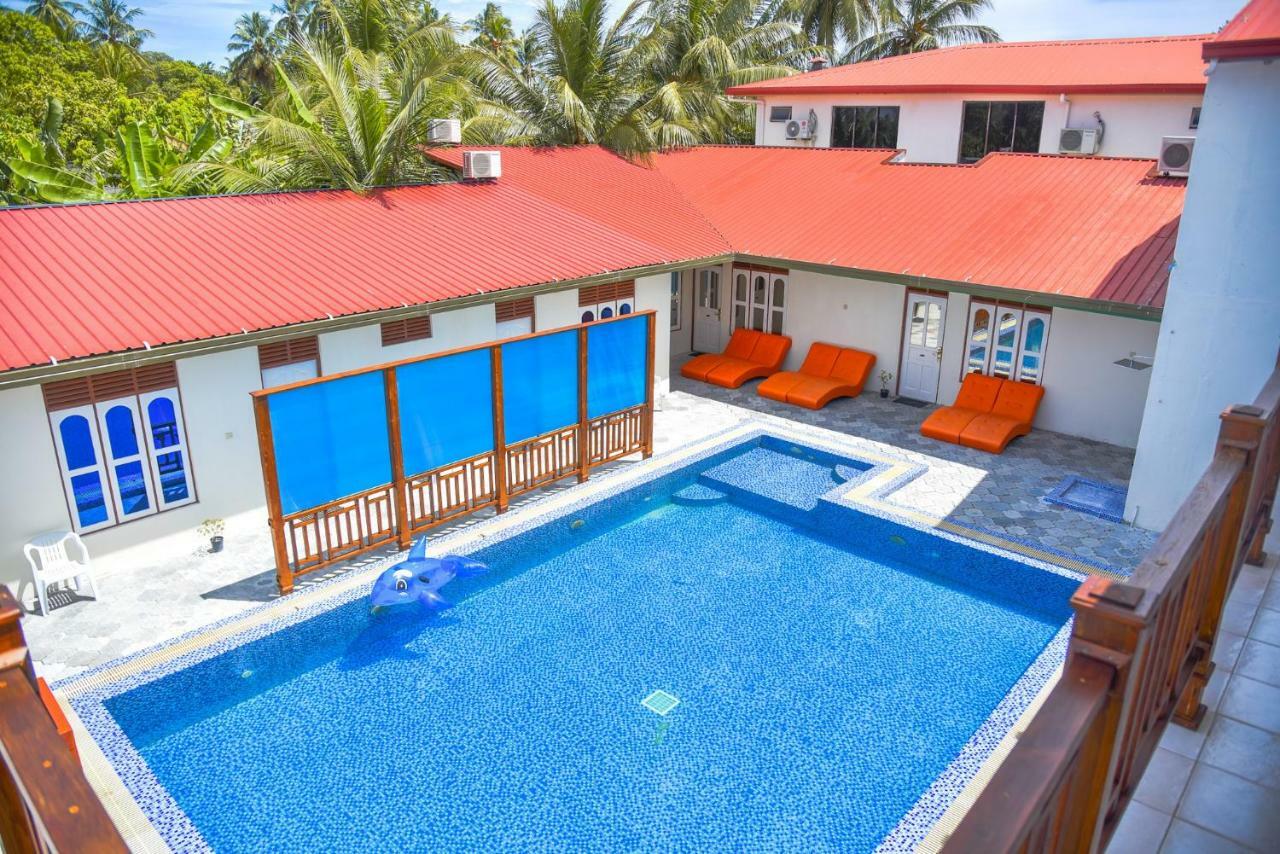 Equatorial Divers Lodge Addu City Esterno foto